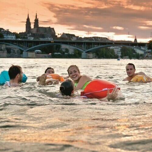 � Andreas Zimmermann; Schwimmer im Rhein