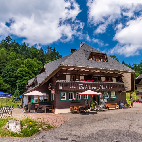 Au&szlig;enansicht des Schwarzwaldhotels und Restaurant Belchen-Multen - 