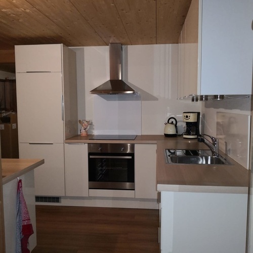 Kochnische mit Herd, Backofen und Sp&uuml;lbecken - 