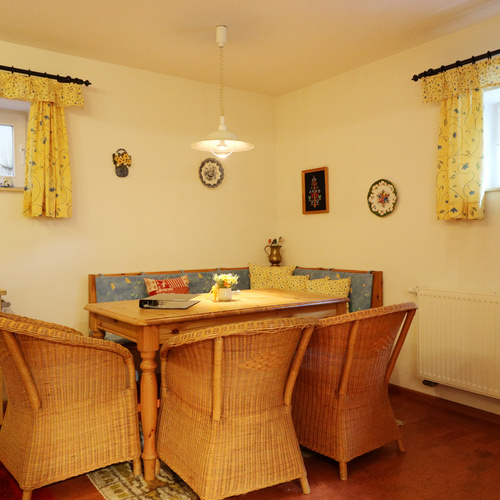 Esstisch im Esszimmer - 