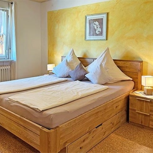 Schlafzimmer NR.2 in der Ferienwohnung Nr. 2 - Das 2.Schalfzimmer mit Doppelbett in der in der Ferienwohnung Nr. 2